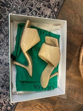 Bottega Veneta Cream Quilted Leather Slide Sandals